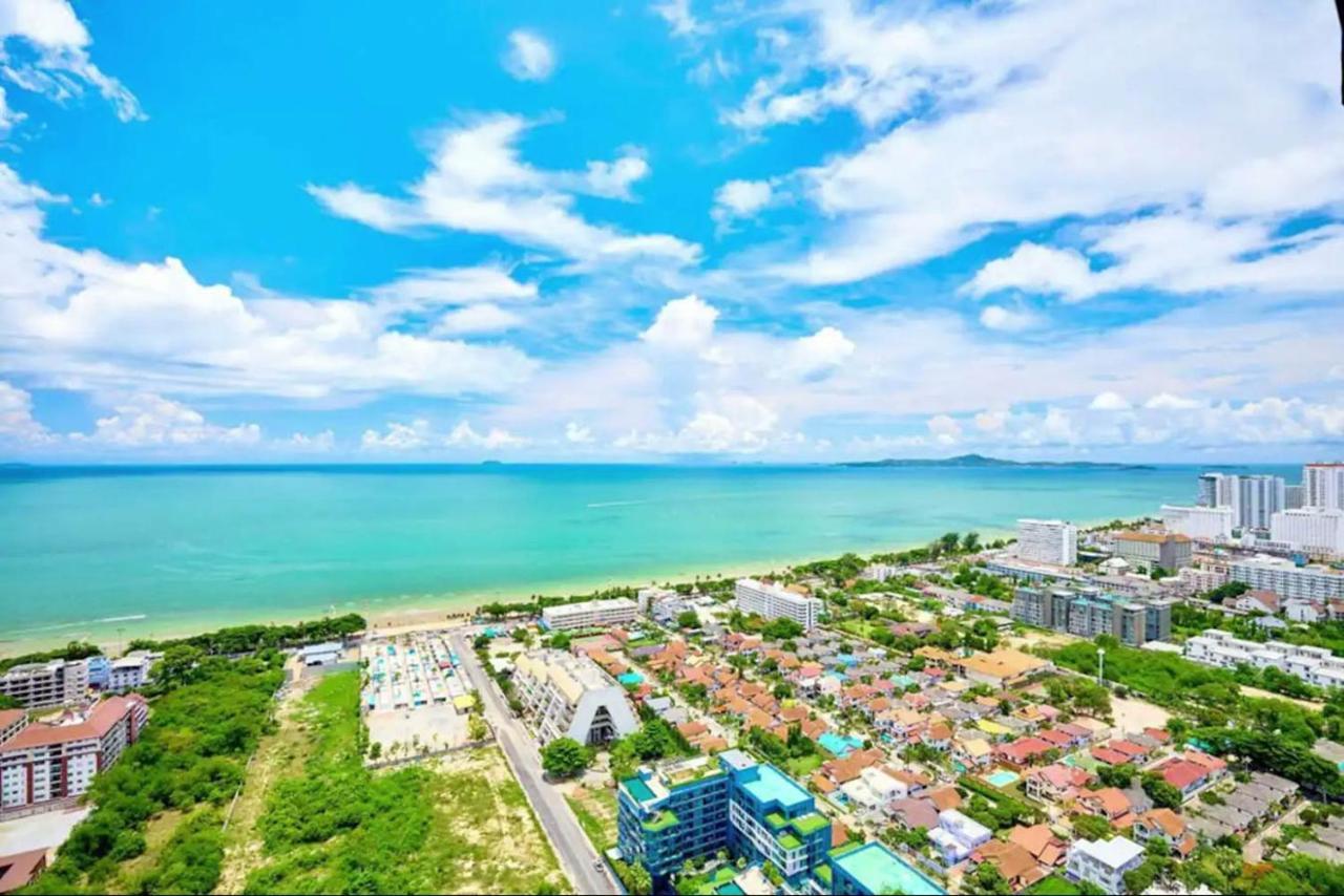 Dusit Grand Condo View Pantai Jomtien Luaran gambar
