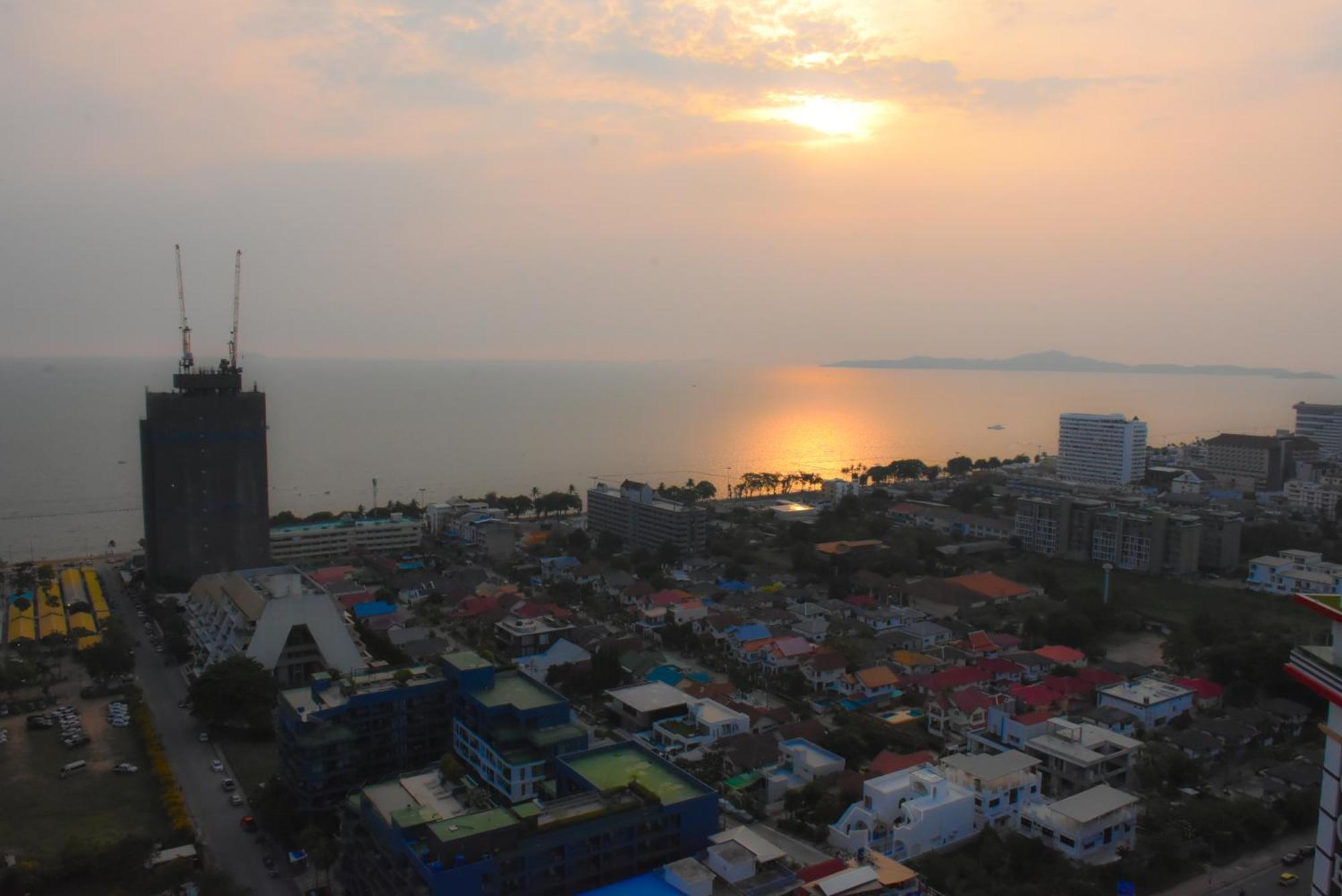 Dusit Grand Condo View Pantai Jomtien Bilik gambar